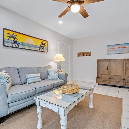 Funshine Pointe Capri Apartment St. Pete Beach Exterior photo