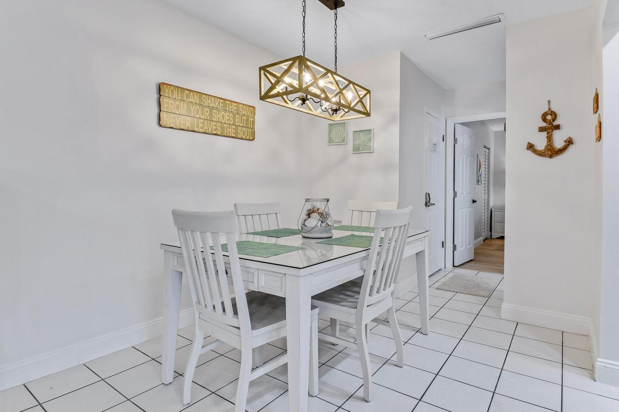 Funshine Pointe Capri Apartment St. Pete Beach Exterior photo
