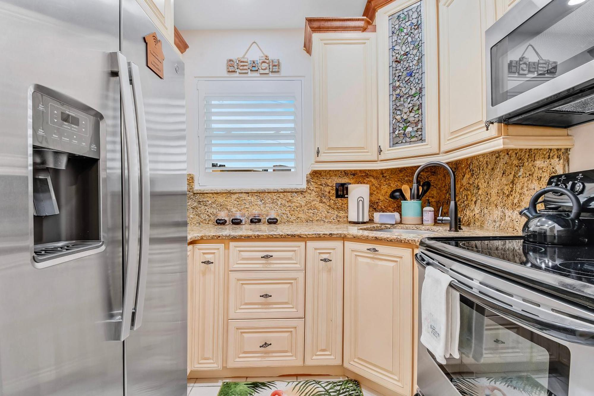 Funshine Pointe Capri Apartment St. Pete Beach Exterior photo